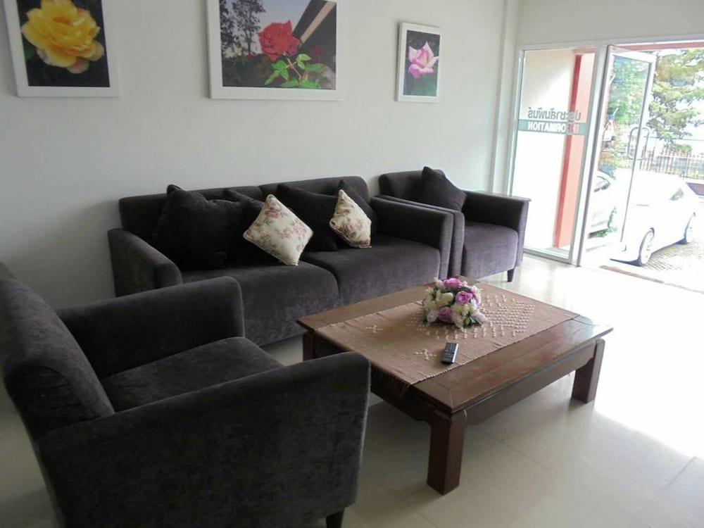 Rose Villa Hote Pak Chong Buitenkant foto