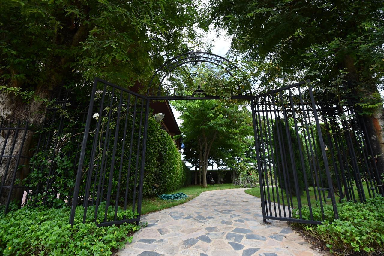 Rose Villa Hote Pak Chong Buitenkant foto