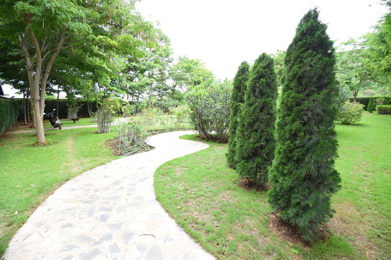Rose Villa Hote Pak Chong Buitenkant foto